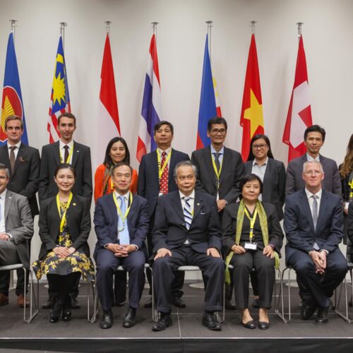 Rubrik Business | Gruppen Portrait, ASEAN one identity multi traits, Vertreter der ASEAN Mitglied Staaten, FHNW Olten, exploreASEAN | Photography by Malco Messerli, eightleins