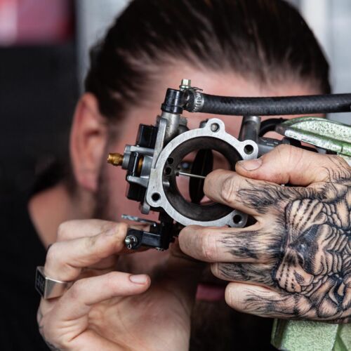 Rubrik Business Photographie, Mario Haase at Work, Hot Rod Garage, Courgenay, Photography by Malco Messerli, eightleins (8lines)